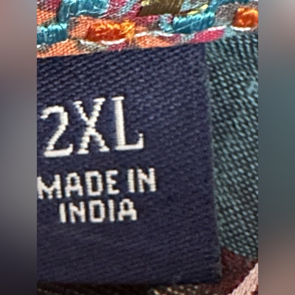 Robert Graham shirt - Picture 4 of 6